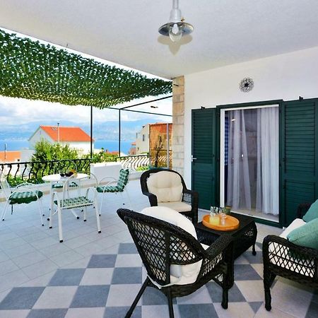 Apartment Pepica With Sea View Postira Exterior foto